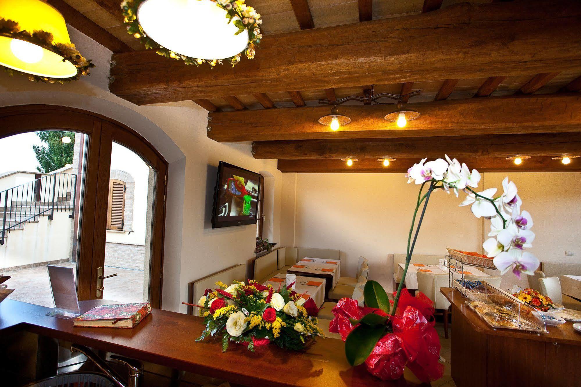 Agriturismo Le Rondini Di Francesco Di Assisi Cannara Extérieur photo