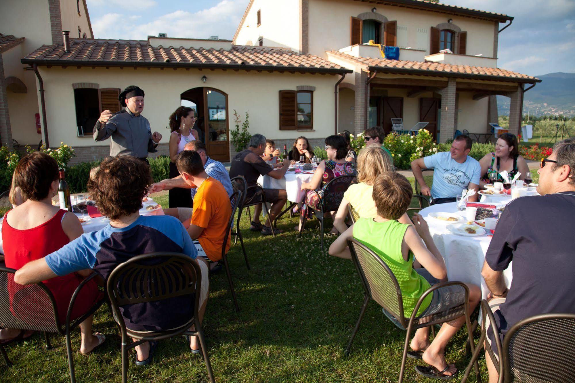 Agriturismo Le Rondini Di Francesco Di Assisi Cannara Extérieur photo