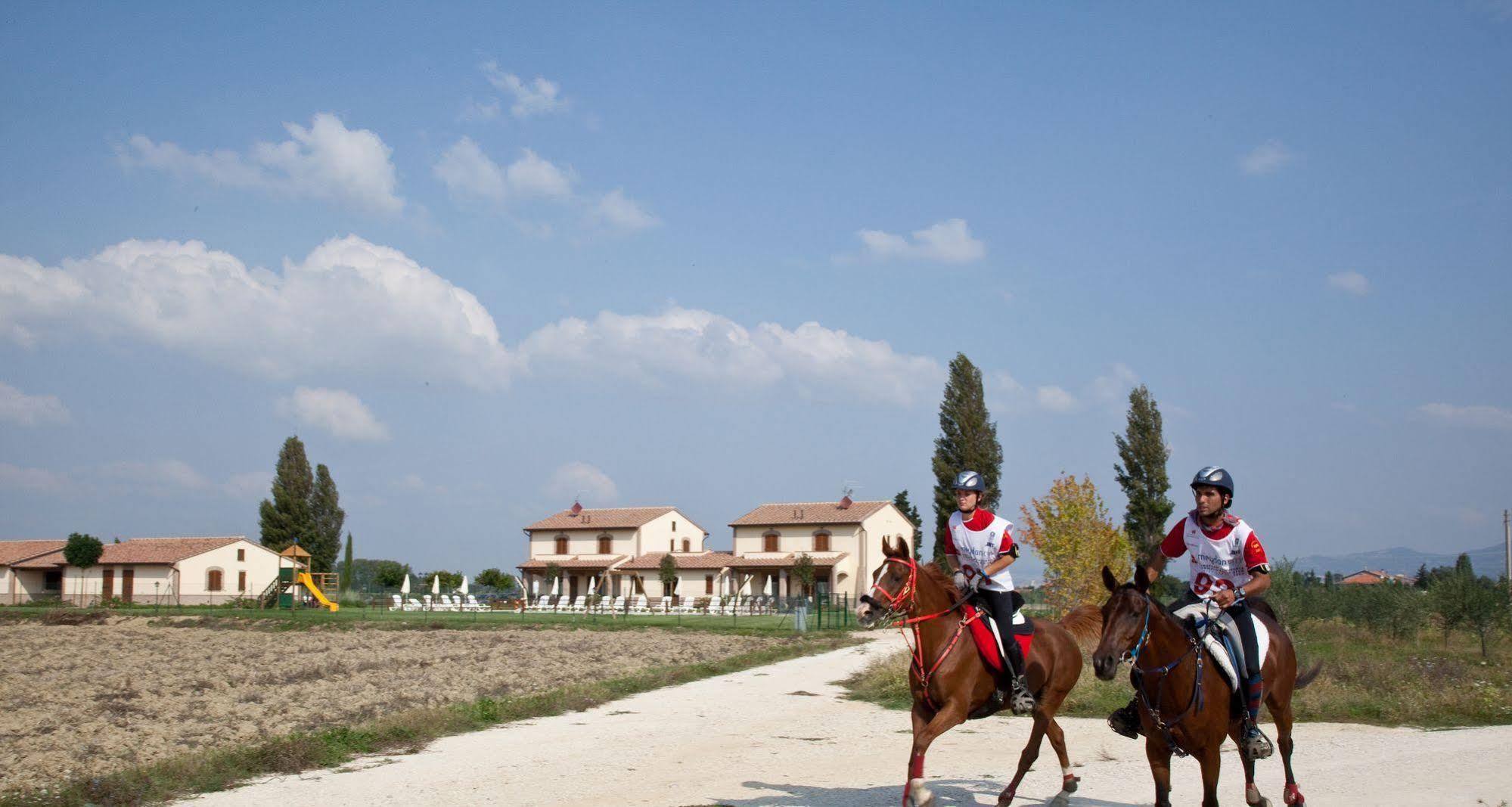 Agriturismo Le Rondini Di Francesco Di Assisi Cannara Extérieur photo