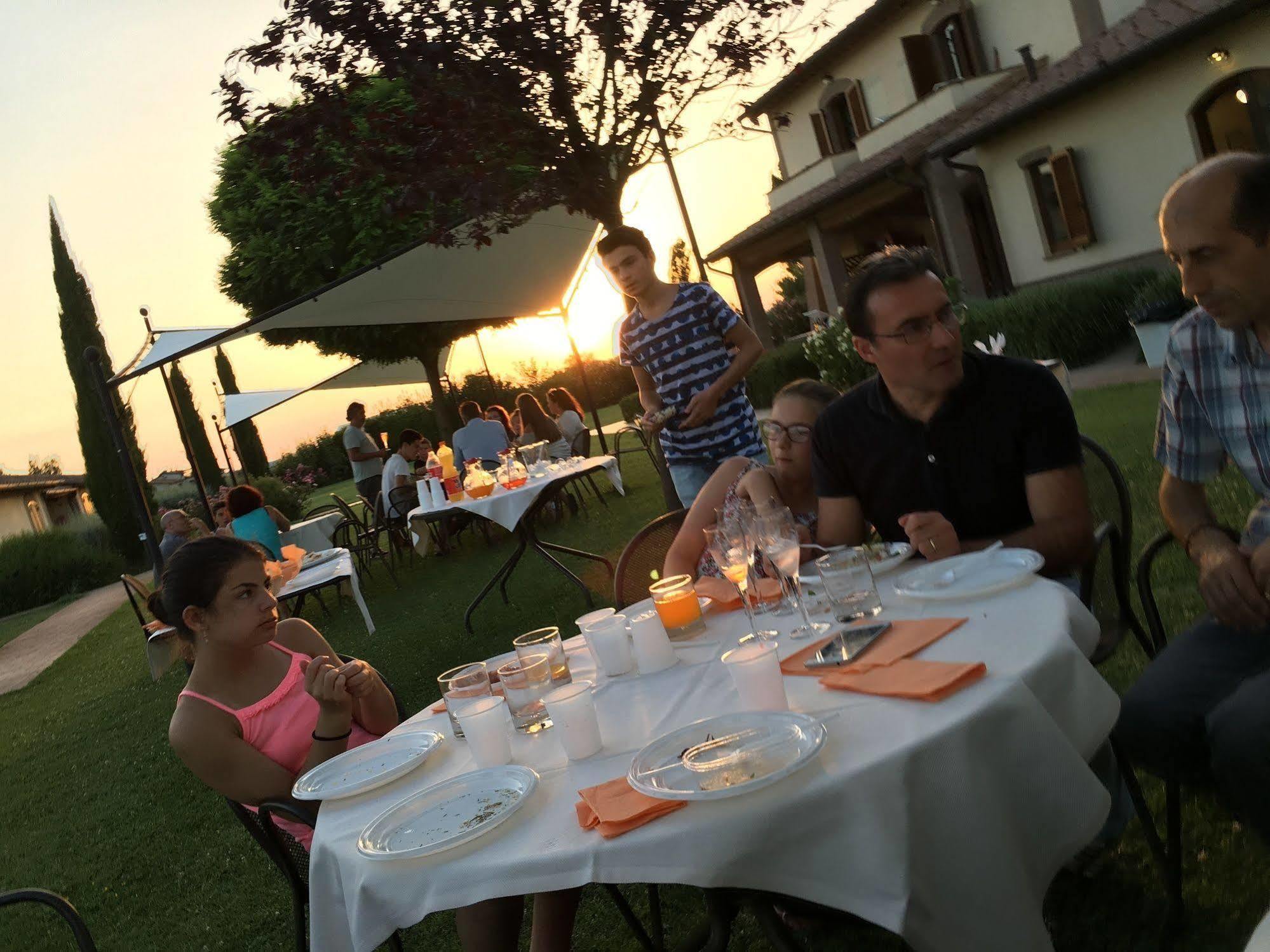 Agriturismo Le Rondini Di Francesco Di Assisi Cannara Extérieur photo